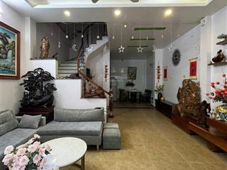 Bán nhà hậu ái vân canh , 200m ra đường 3.5, oto qua nhà, đường thông tứ phía, mt 5m, tặng nội thất