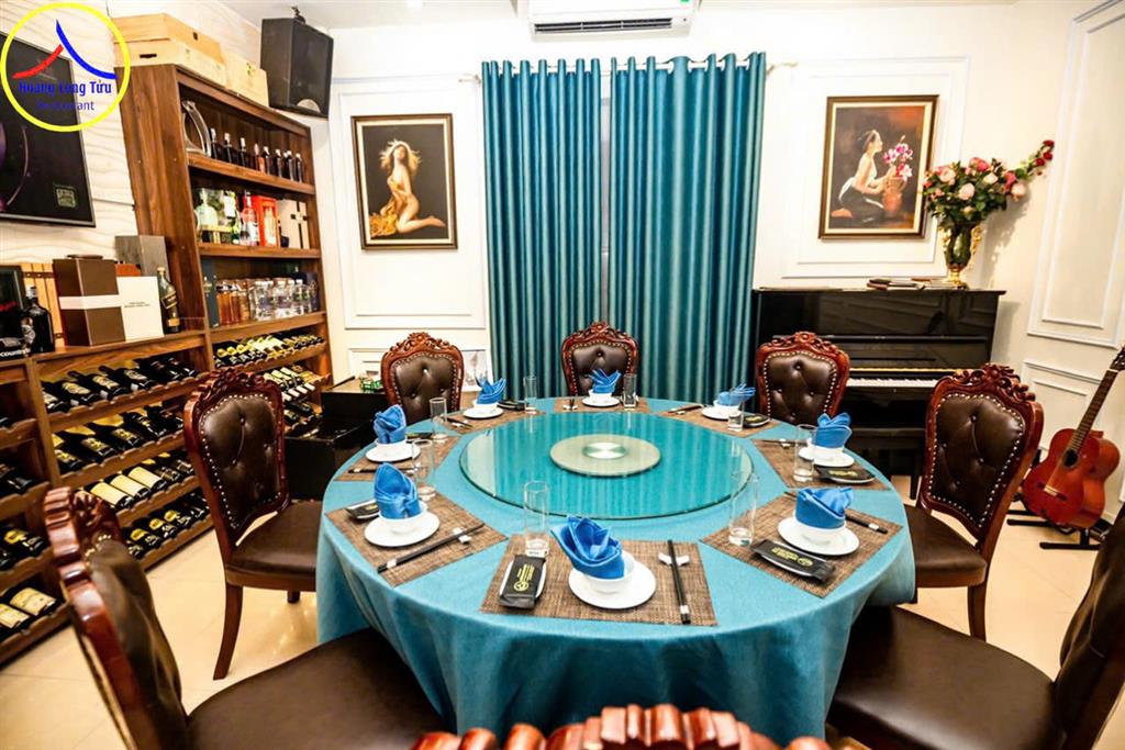 CẦN SANG NHƯỢNG NHÀ HÀNG RƯỢU VANG và HẢI SẢN – MẶT PHỐ TRUNG HOÀ, HÀ NỘI