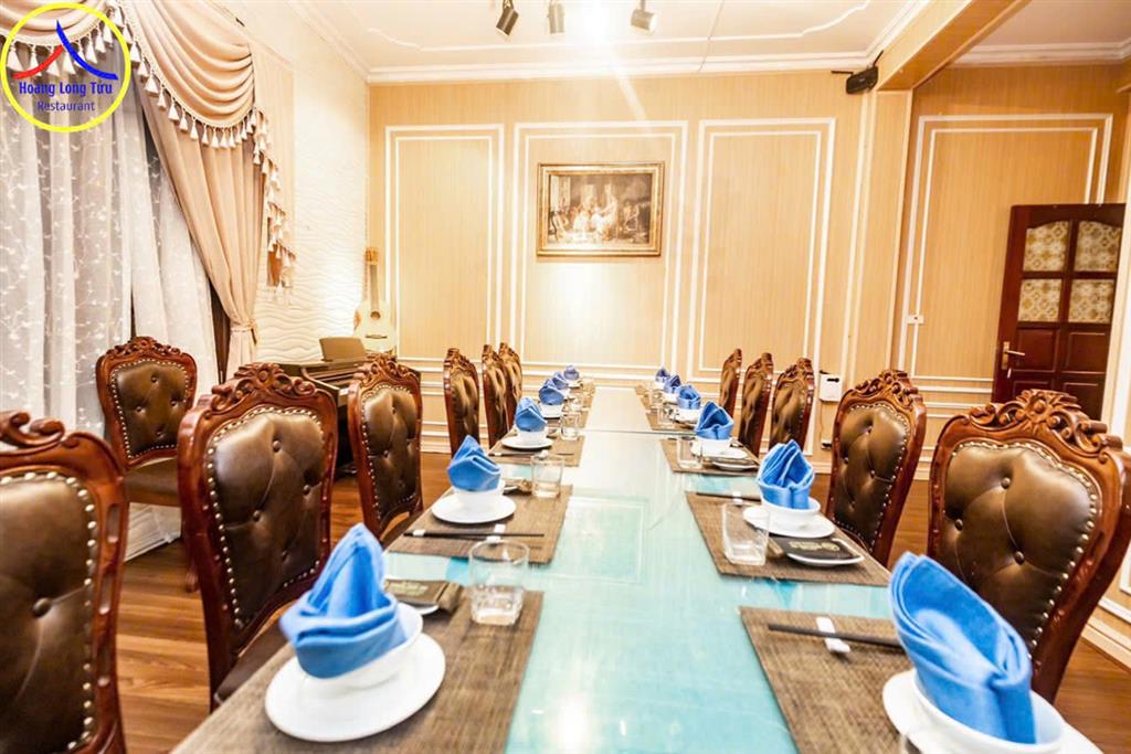 CẦN SANG NHƯỢNG NHÀ HÀNG RƯỢU VANG và HẢI SẢN – MẶT PHỐ TRUNG HOÀ, HÀ NỘI