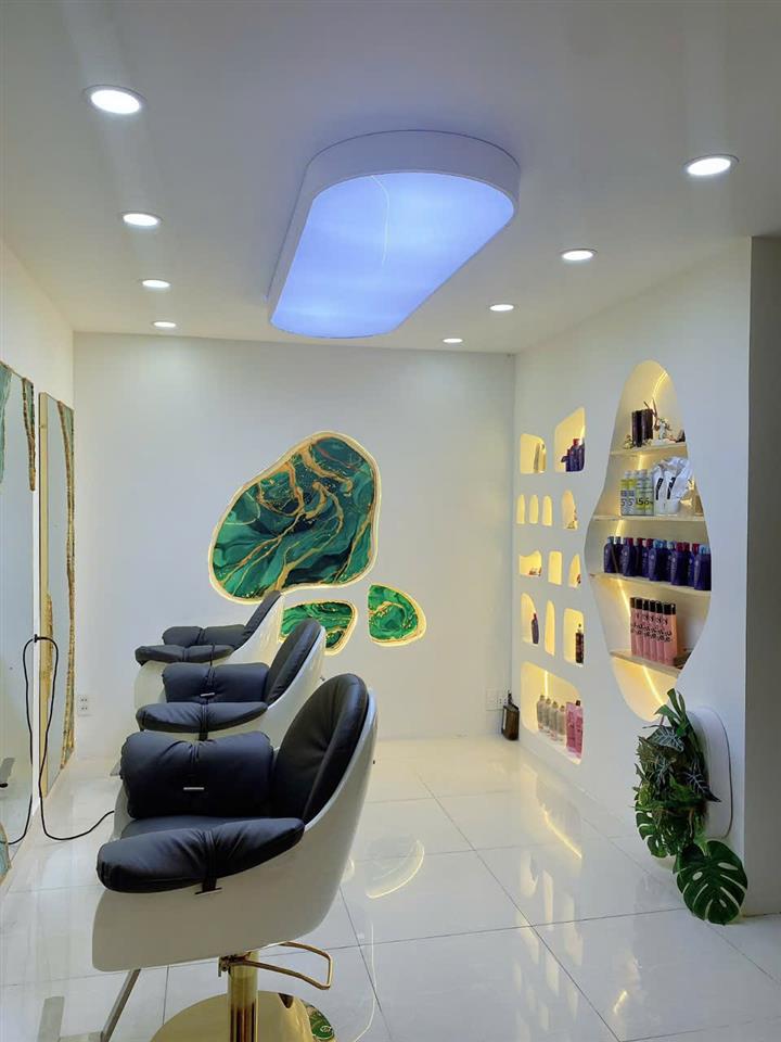 CHÍNH CHỦ CHO THUÊ MẶT BẰNG LÀM NAIL và SPA FULL NỘI THẤT TẠI QUẬN 5, TP.HCM