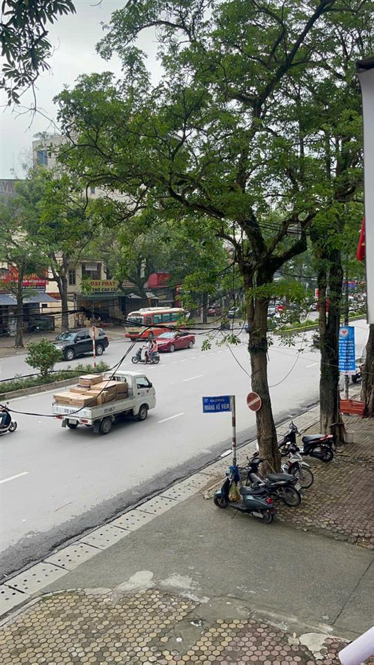 CHÍNH CHỦ  BÁN HOẶC CHO THUÊ NHÀ MẶT ĐƯỜNG TRẦN PHÚ ,TP VINH, NGHỆ AN