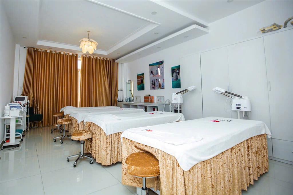 SANG GẤP SPA FULL NỘI THẤT  VÀO KINH DOANH NGAY TẠI TRƯỜNG SA, Q.3 , HỒ CHÍ MINH