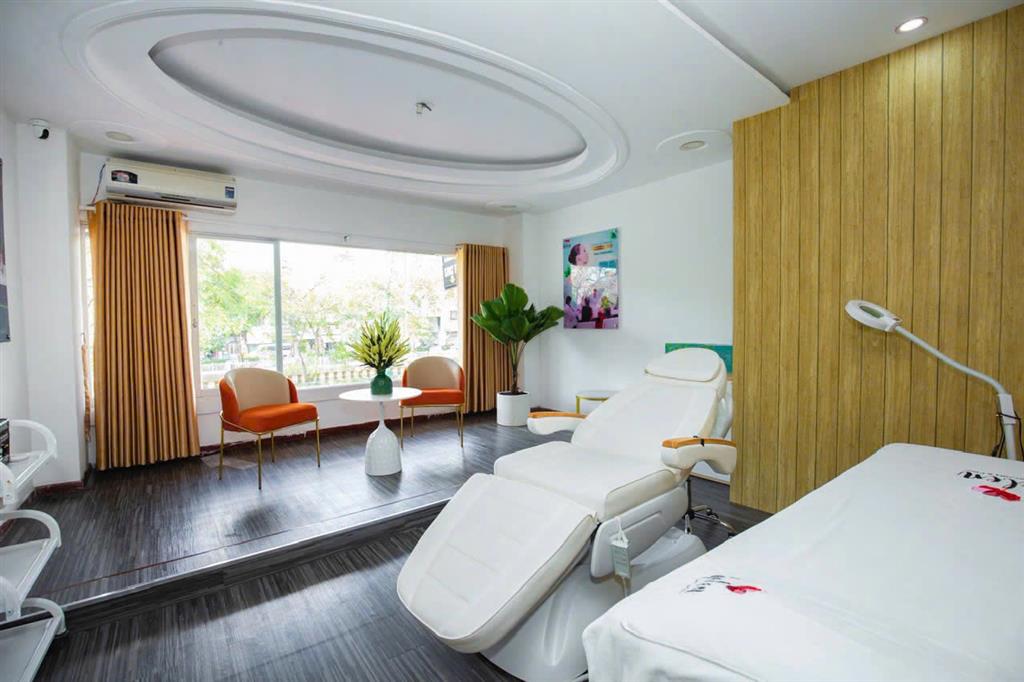 SANG GẤP SPA FULL NỘI THẤT  VÀO KINH DOANH NGAY TẠI TRƯỜNG SA, Q.3 , HỒ CHÍ MINH