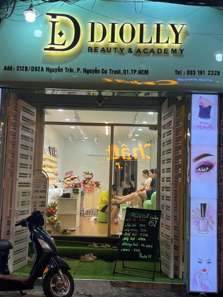 SANG NHƯỢNG TIỆM NAIL XINH XẮN – ĐƯỜNG NGUYỄN TRÃI, QUẬN 1, HỒ CHÍ MINH