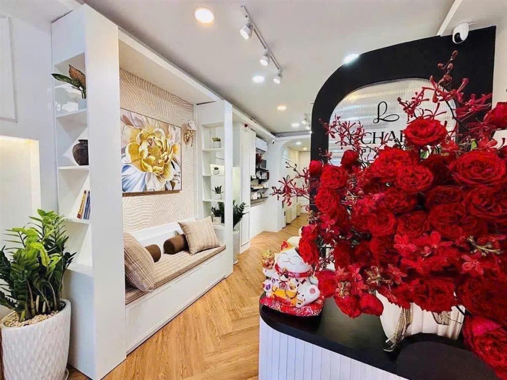 SANG NHƯỢNG SPA QUY MÔ LỚN – ĐANG HOẠT ĐỘNG ỔN ĐỊNH TẠI BÌNH THẠNH, HỒ CHÍ MINH.