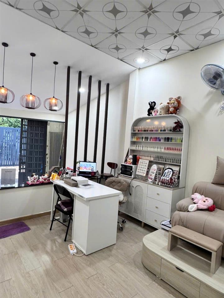 SANG NHƯỢNG TIỆM NAIL – GỘI ĐANG HOẠT ĐỘNG TẠI GÒ VẤP, HỒ CHÍ MINH