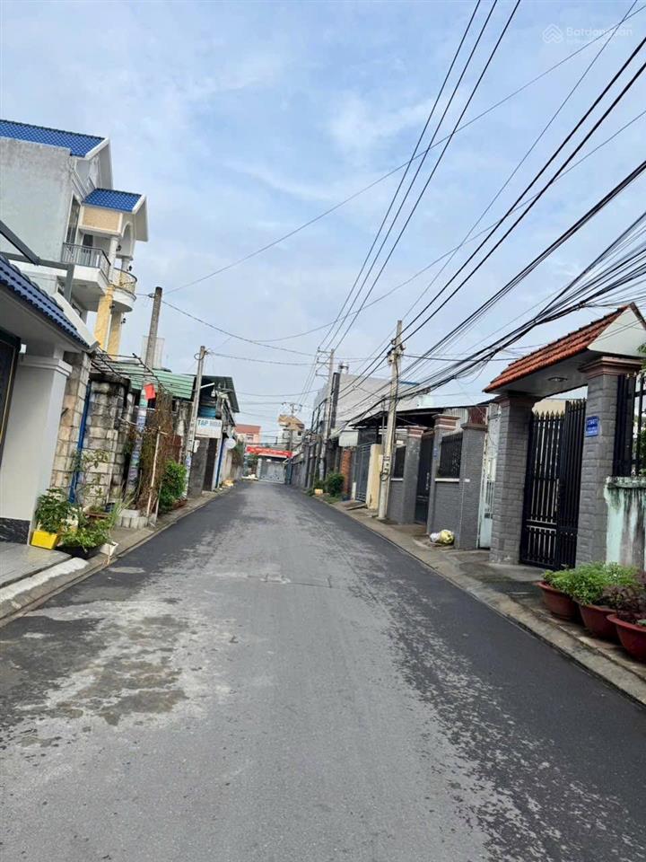 Bán lô đất thổ cư đường nhựa ô tô 2 thông