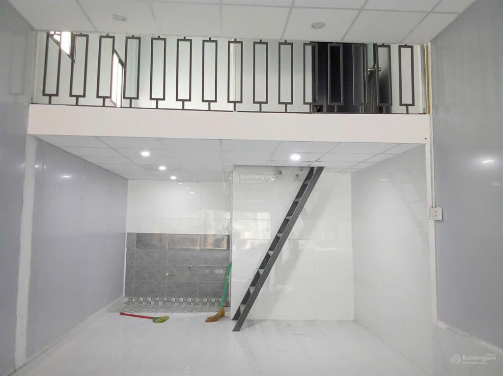 Bán lô đất tặng nhà cấp 4 thích hợp cho thuê kinh doanh