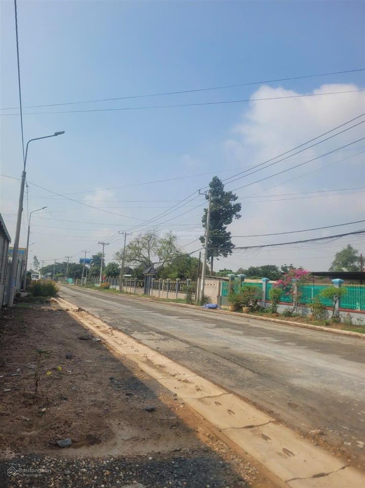 Bán lô đất mặt tiền hương lộ 15