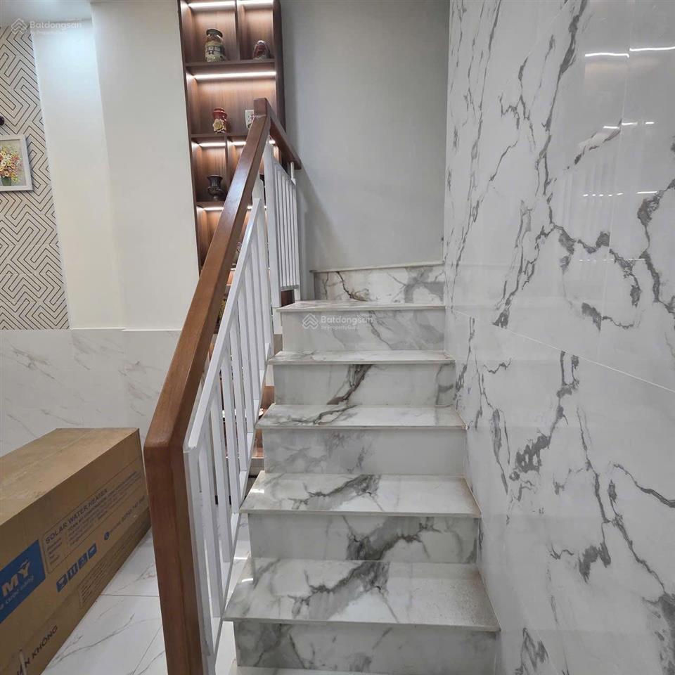 Nhà hẻm 2,5m lưu hữu phước p15q8