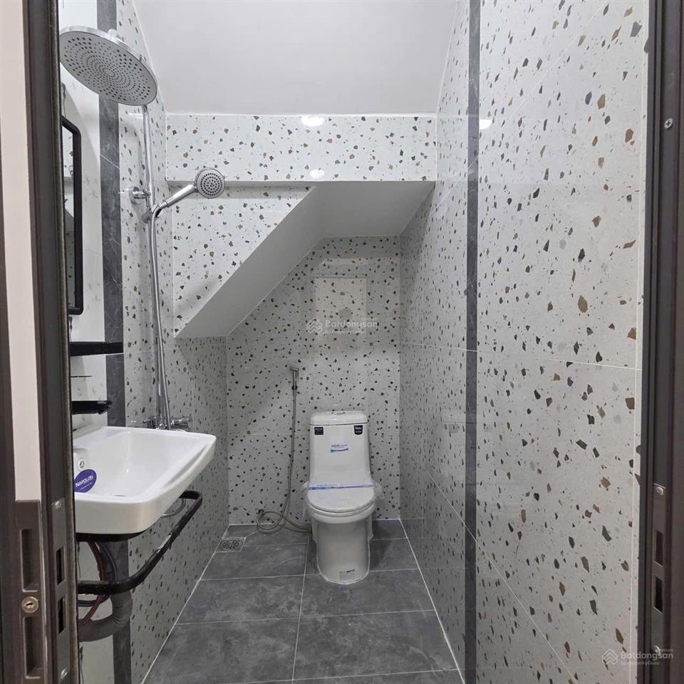 Nhà hẻm 2,5m lưu hữu phước p15q8