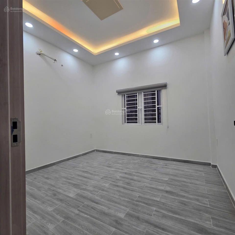 Nhà hẻm 2,5m lưu hữu phước p15q8