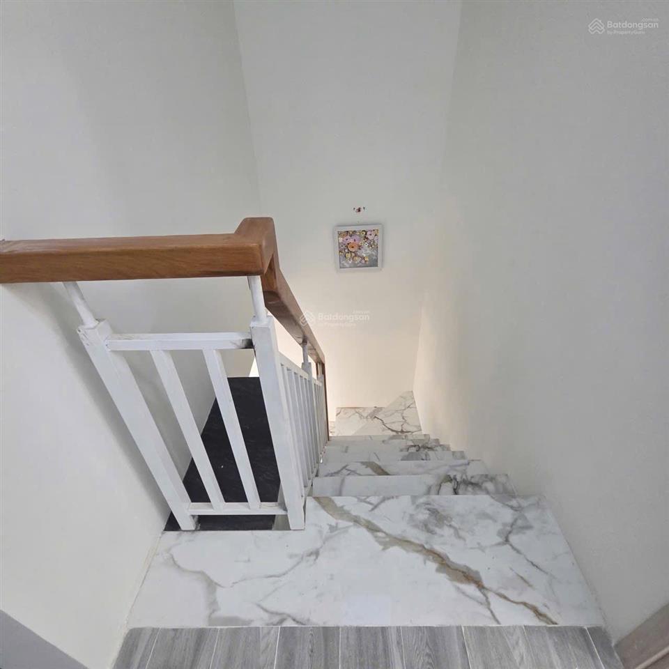 Nhà hẻm 2,5m lưu hữu phước p15q8