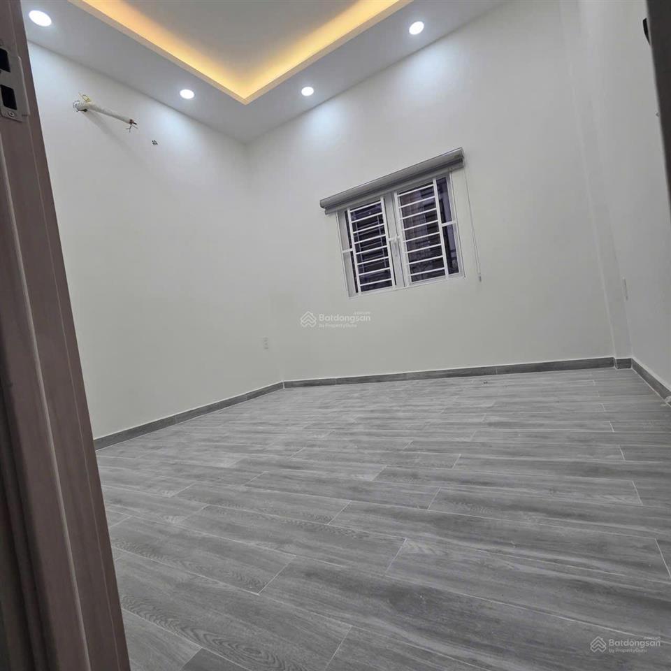 Nhà hẻm 2,5m lưu hữu phước p15q8