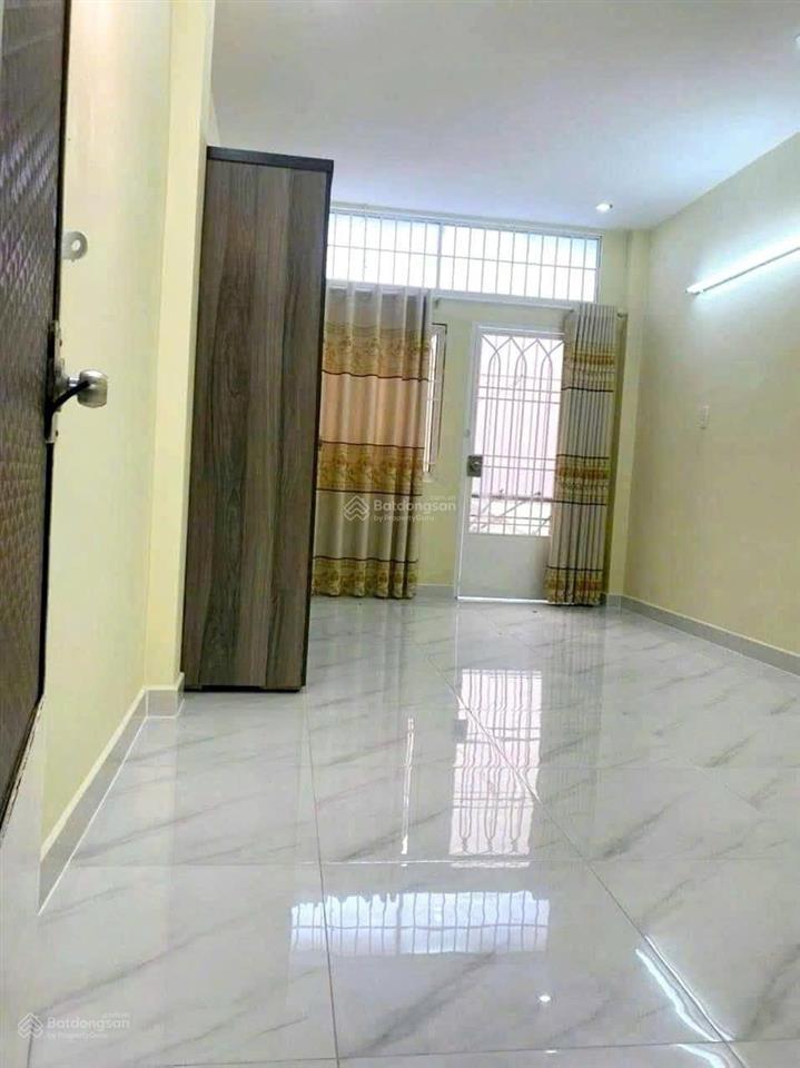 Nhà hẻm bông sao thông ra phạm thế hiển p5 q8 ( gần chợ bùi minh trực )