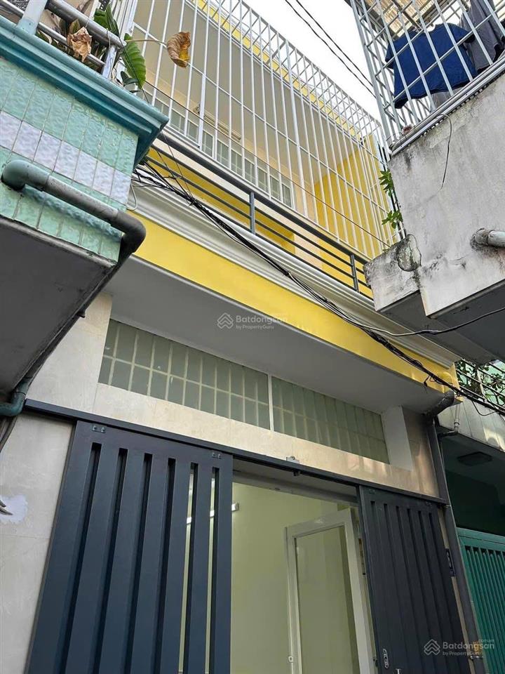 Nhà hẻm bông sao thông ra phạm thế hiển p5 q8 ( gần chợ bùi minh trực )