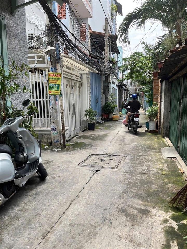 Nhà hẻm bông sao thông ra phạm thế hiển p5 q8 ( gần chợ bùi minh trực )