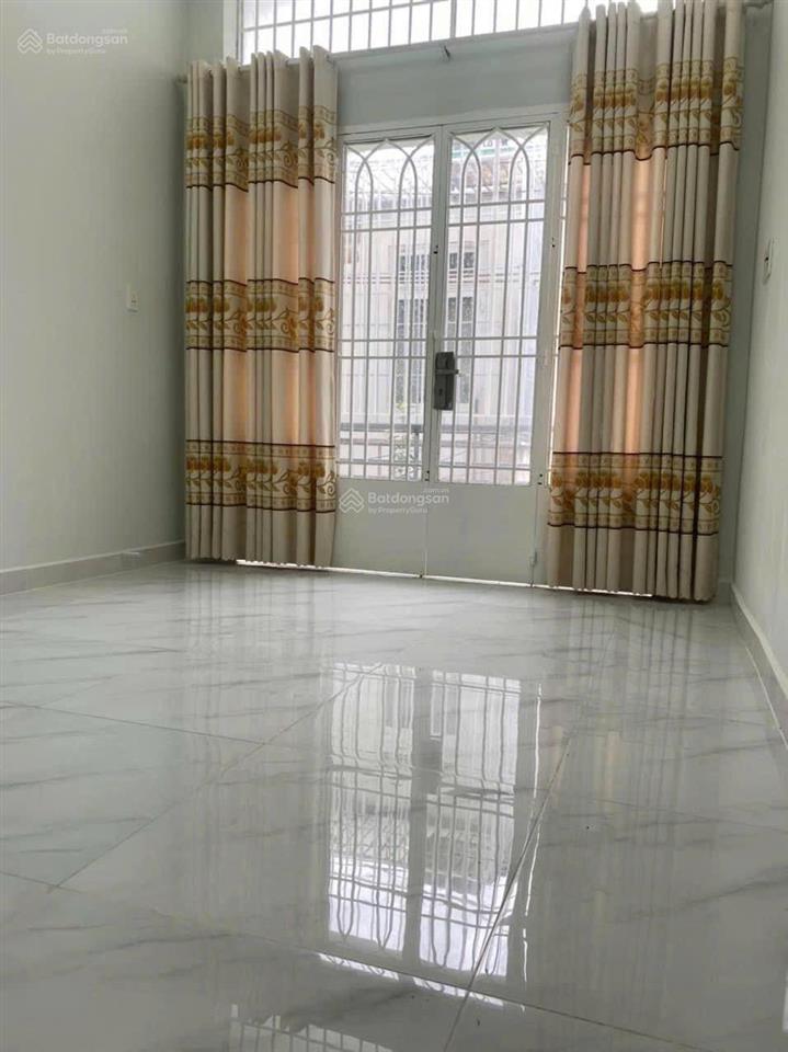 Nhà hẻm bông sao thông ra phạm thế hiển p5 q8 ( gần chợ bùi minh trực )