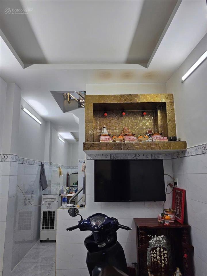 Nhà hẻm đường tùng thiện vương p13 q8