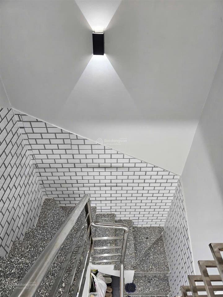 Nhà hẻm đường tùng thiện vương p13 q8