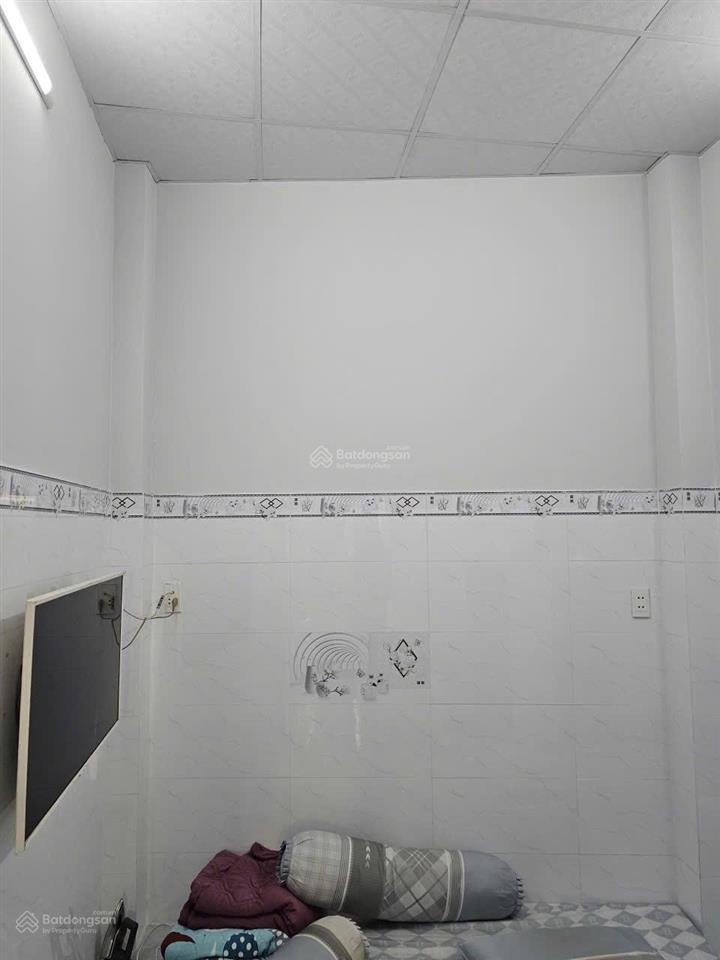 Nhà hẻm đường tùng thiện vương p13 q8