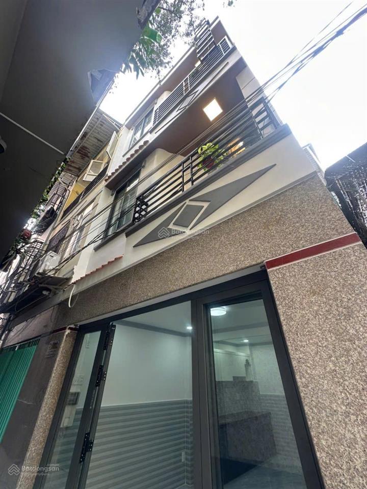 Nhà hẻm xe máy lương văn can p15.q8