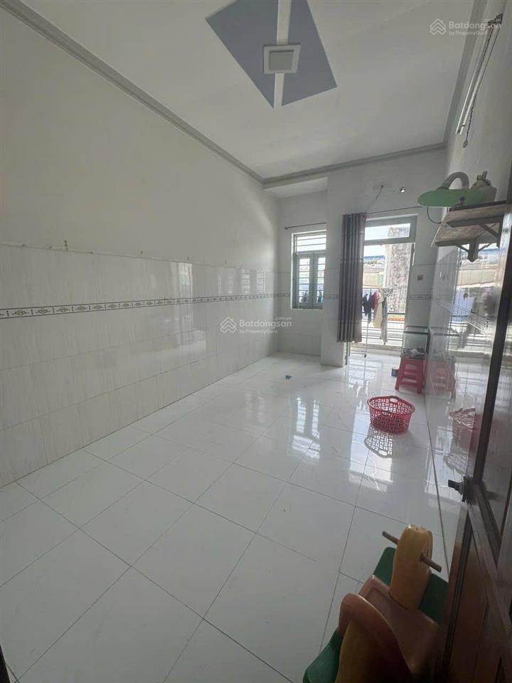 Chính chủ bán 3ty990 nhà 3 tầng đúc nhà hẻm 3m lưu hữu phước p15q8