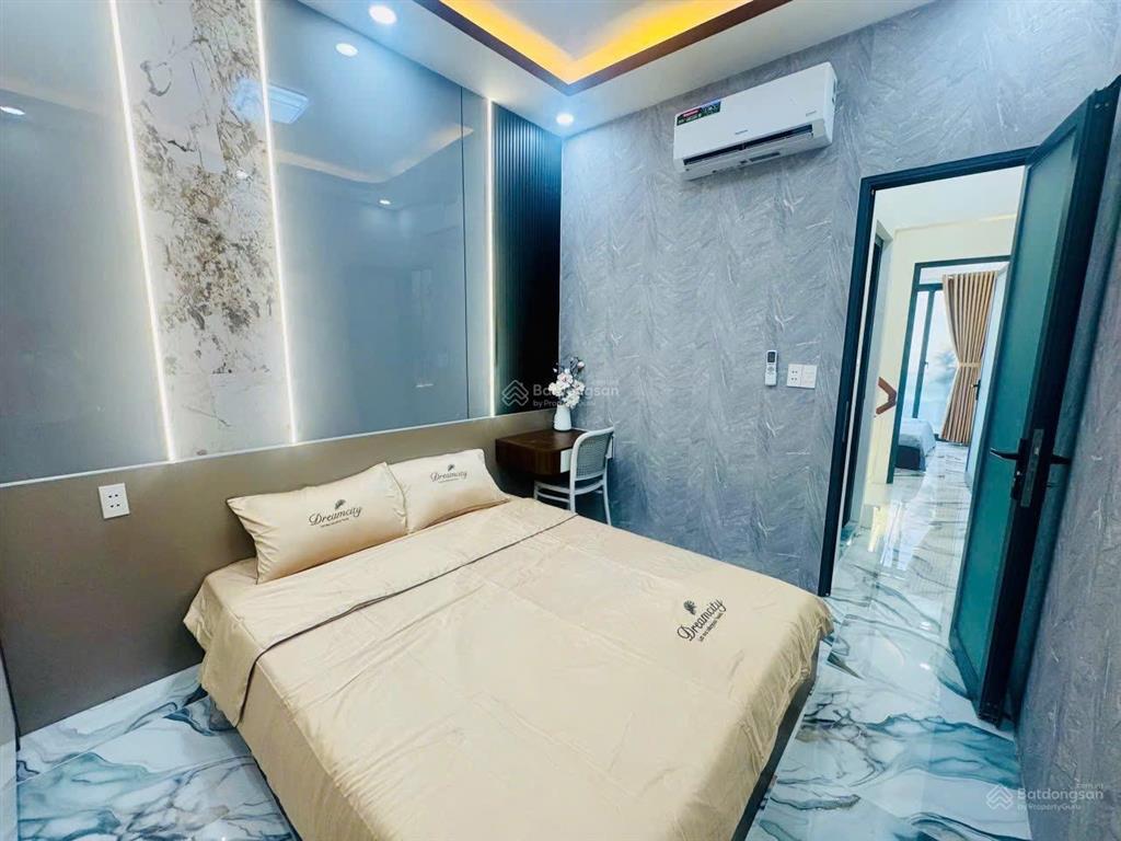 Nhà bán đường hẻm 8m dương bá trạc p1 q8