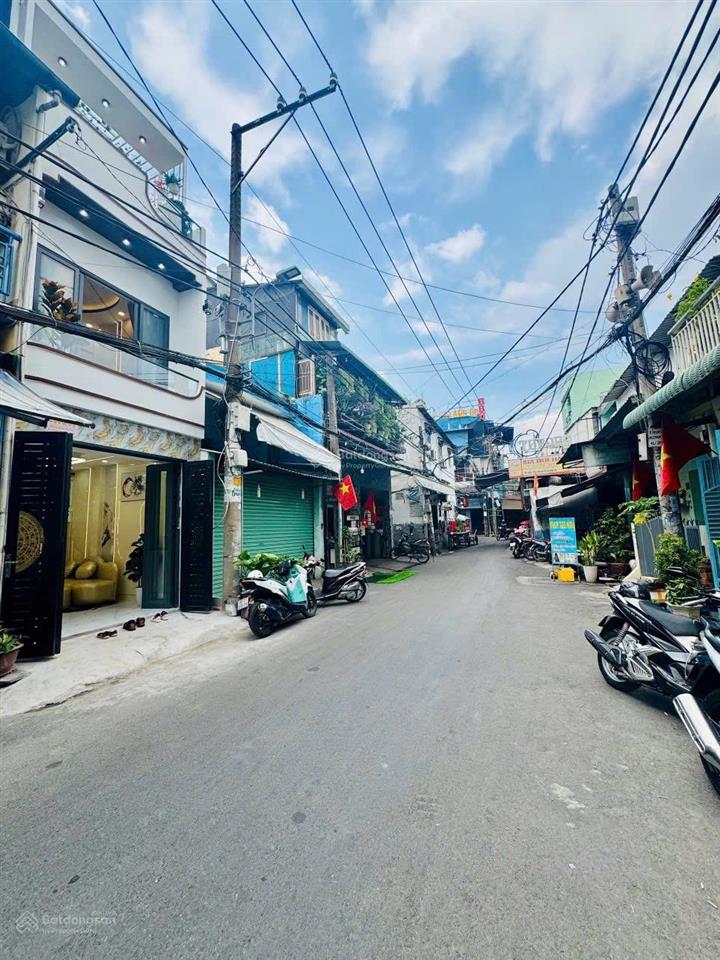 Nhà bán đường hẻm 8m dương bá trạc p1 q8