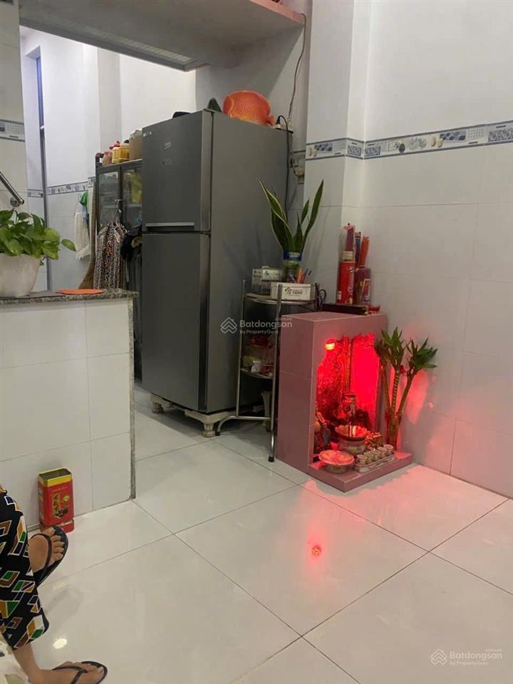 Nhà mặt tiền đường ụ cây p10, q8 cách cầu nguyễn tri phương q5 300m