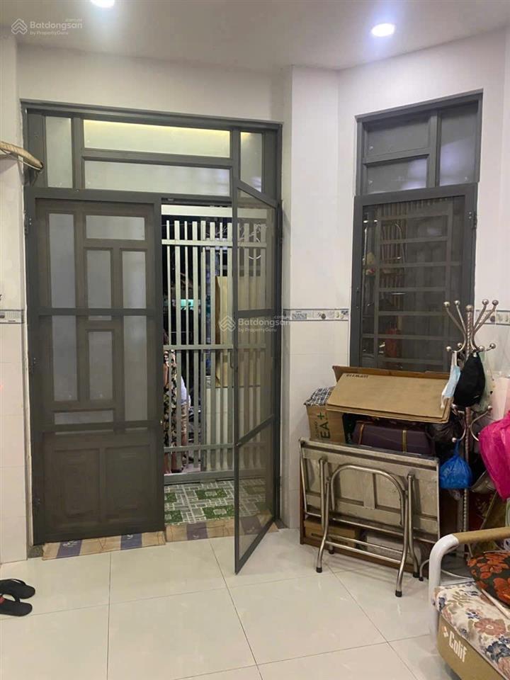 Nhà mặt tiền đường ụ cây p10, q8 cách cầu nguyễn tri phương q5 300m