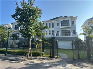 Bán căn biệt thự đơn lập sân vườn, bể bơi mặt vịnh dự án grand bay hạ long giá ngoại giao