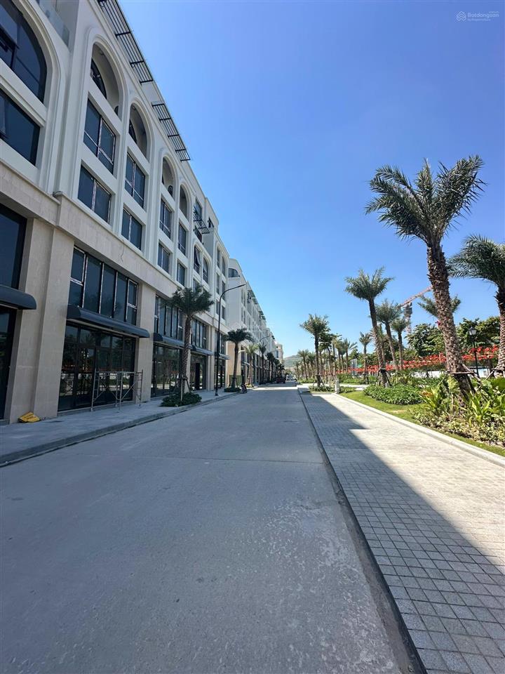Bán suất ngoại giao căn góc dự án sora bay mặt đường chính hoàng quốc việt  bãi cháy  hạ long