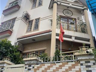 Biệt thự đường xe tải tránh nhau cách đường huỳnh tấn phát 20m, tân thuận tây quận 7