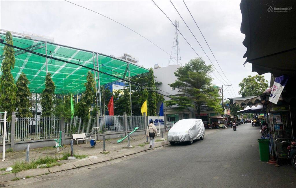 Nhà hiếm sát bên đại học tài chính marketing quận 7 giá chỉ nhỉnh 2 tỷ