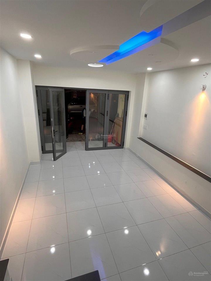 Bán nhà mặt phố lý phục man ngang 4m 4 tầng, 48m2, 4pn, 4wc, giá tốt 10 tỷ