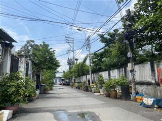 Nhà hẻm xe hơi quay đầu 8m quận 7. ngang 5m dt 64m2. 5 pn cho thuê 17tr/tháng. giá chỉ nhỉn 5 tỷ.