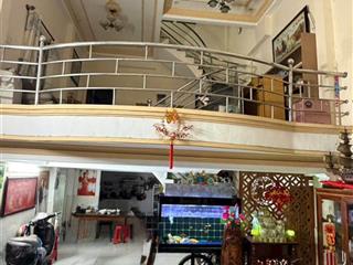 Nhà góc 2 mặt tiền 3 tầng 4 phòng ngủ 60m2 công nhận đủ . bùi văn ba q7. nhỉn 7 tỷ