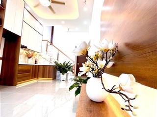 Nhà thông minh thiết kế đẹp. phú thuận. quận 7. giá yêu thương chỉ 4,85 tỷ.