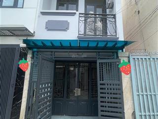 Nhà còn mới quận 7 chỉ hơn 3 tỷ. 2 tầng. sổ hồng riêng công nhận và hoàn công đủ.