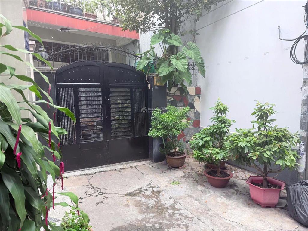 Nhà 135m2 phan đăng lưu, phú nhuận. giá chỉ 17,5 tỷ.