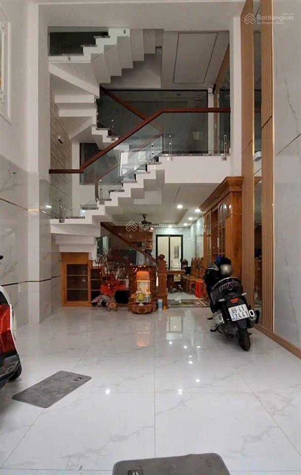 Bán gấp nhà riêng tại lê văn quới, 8,3 tỷ, 54,3m2, 5pn, 5wc, pháp lý đầy đủ