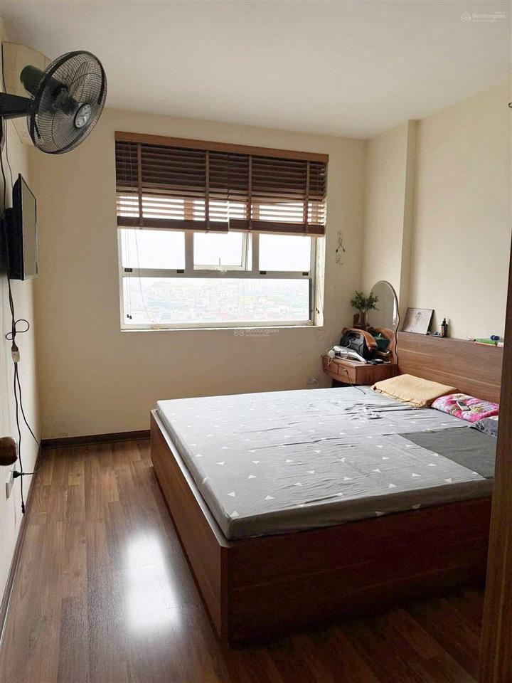 Căn hộ chung cư 536a minh khai, bán gấp 5,2 tỷ, 50m2, 2pn, 1wc, đông bắc