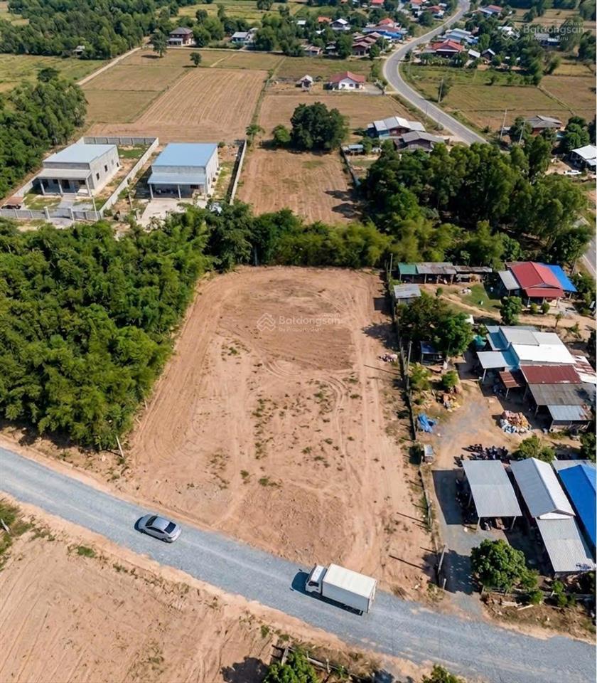 Đất thổ cư mặt tiền ngay tỉnh lộ 8 đường ô tô dt175m2( 5x35m) ngay quân đội sư đoàn 9 giá chỉ 1ty99