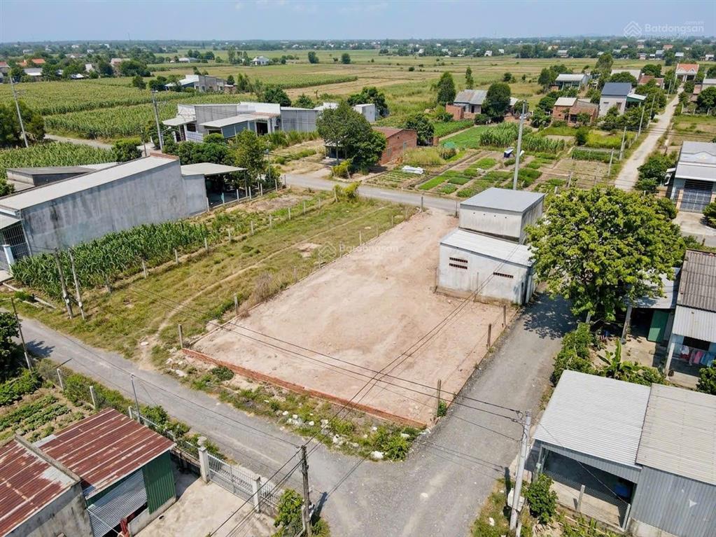 Hàng f0 giá siêu tốt, dt 7x16m full thổ cư mặt tiền đường an nhơn tây. chỉ nhỉnh hơn 1tỷ