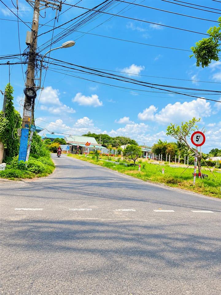 Tôi cần bán lô đất thổ cư mặt tiền đường nhựa 415 tại phường củ chi, tphcm. diện tích 6x18m, 2 tỷ 2