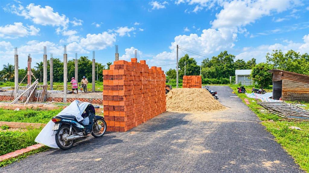 Em cần bán lô đất nền thổ cư full 100m2  đầu vào chỉ cần bỏ ra trước 750tr sở hữu ngay