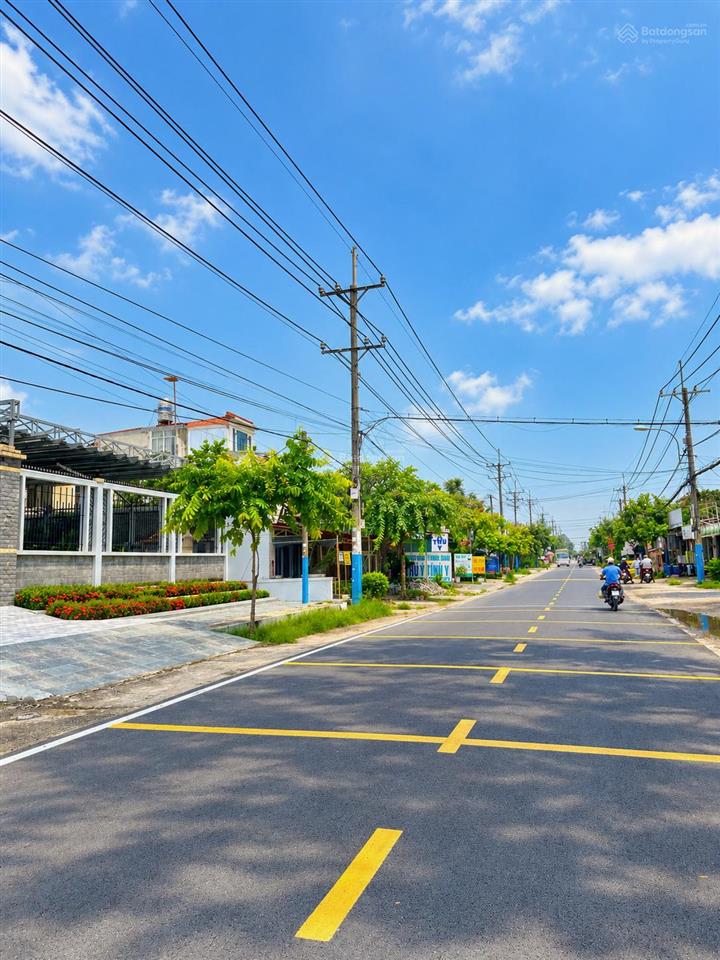Chính chủ cần bán lô đất vườn thổ cư 990m2 mặt tiền
đường nhựa 6m thông tiện ích đầy đủnhỉnh 2tỷ