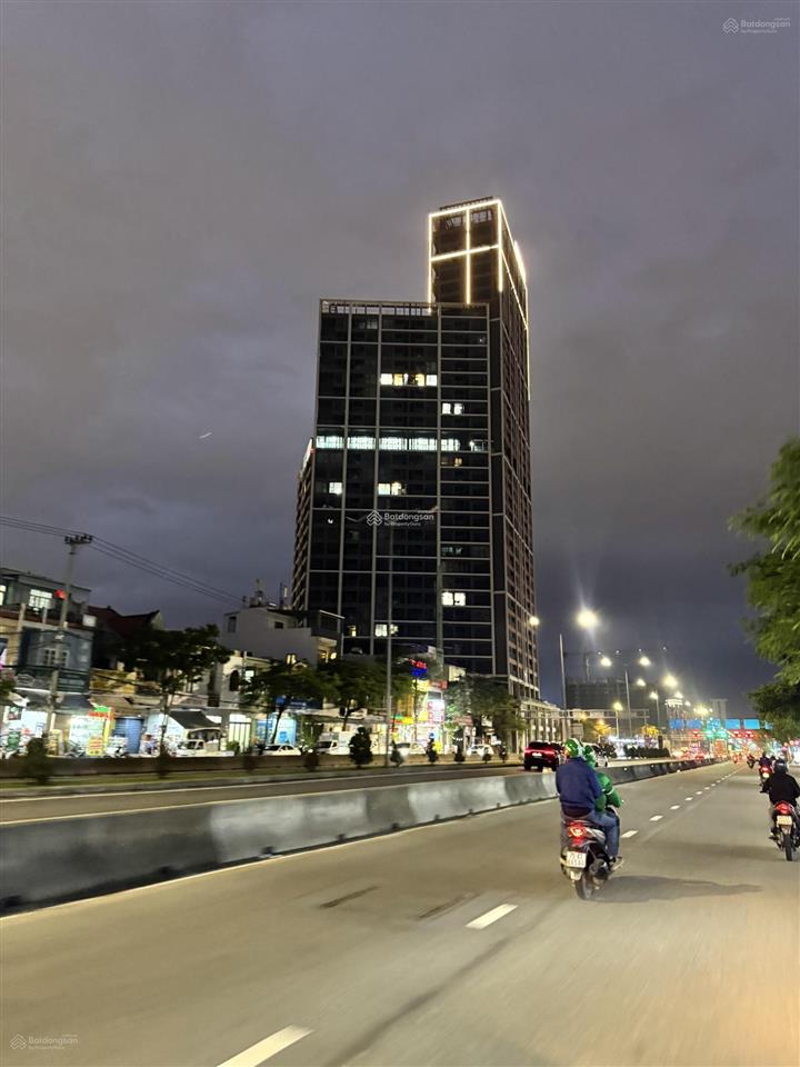 Chủ cần bán ngay căn studio với giá 2,950 tỷ full nội thất, view pháo hoa