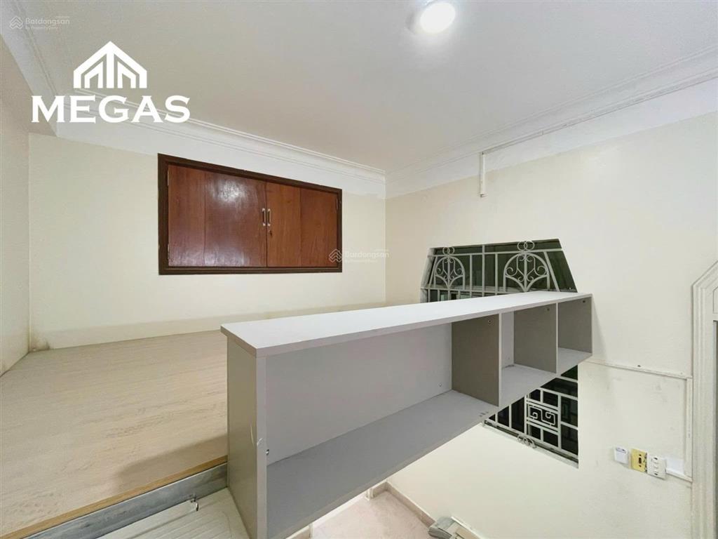 Toà 20 phòng mới xây  đầy đủ nội thất  gác cao  ngay hà huy giáp  cầu an lộc